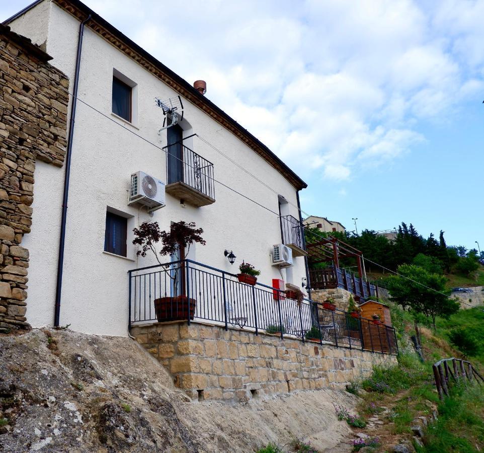 Eureka Room & Breakfast Pietrapertosa Exterior photo